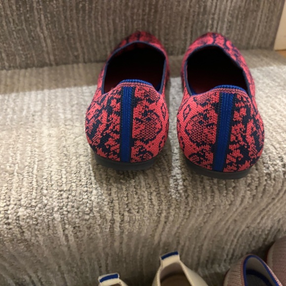 Fuchsia python Rothy’s loafers - Picture 3 of 5